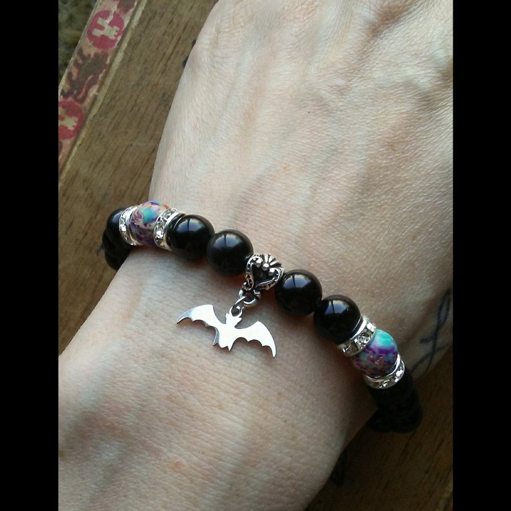 🌙🖤Bat Charm Stone Bracelet - Picture 8 of 15